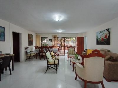 Apartamento de 3 alcobas en venta en Laureles, Medellín, 94 m² · foto 2 de 15