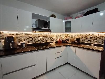 Apartamento de 3 alcobas en venta en Laureles, Medellín, 94 m² · foto 7 de 15