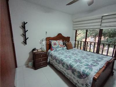 Apartamento de 3 alcobas en venta en Laureles, Medellín, 94 m² · foto 9 de 15
