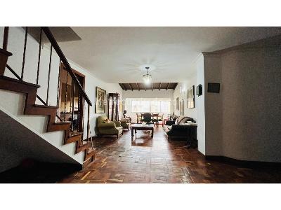 Apartamento de 5 alcobas en venta en Cerro Nutibara, Medellín, 220 m² · foto 5 de 12