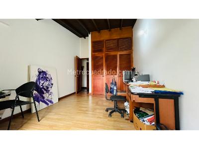 Apartamento de 5 alcobas en venta en Cerro Nutibara, Medellín, 220 m² · foto 7 de 12