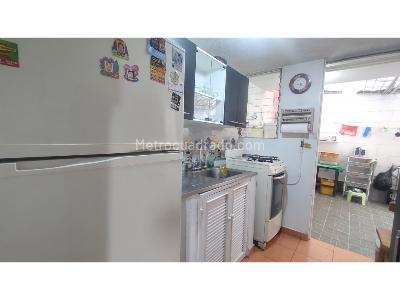 Casa de 2 alcobas en venta en Robledo, Medellín, 47 m² · foto 2 de 9