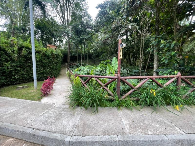 Lote en Venta, Los Alcazares, Sabaneta - Más