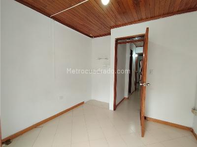 Casa de 5 alcobas en venta en Guayabal, Medellín, 130 m² · foto 9 de 20