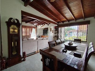 Casa de 4 alcobas en venta en Belen Malibu 2, Medellín, 163 m² · foto 3 de 16
