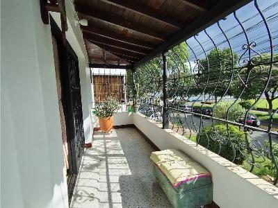 Casa de 4 alcobas en venta en Belen Malibu 2, Medellín, 163 m² · foto 4 de 16