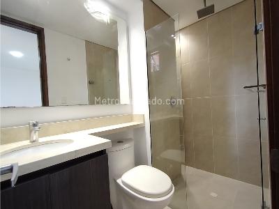 Apartamento de 3 alcobas en venta en Laureles, Medellín, 128 m² · foto 10 de 20