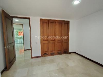 Apartamento de 3 alcobas en venta en Laureles, Medellín, 128 m² · foto 17 de 20