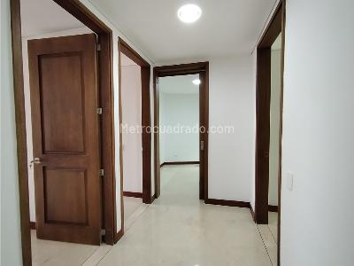 Apartamento de 3 alcobas en venta en Laureles, Medellín, 128 m² · foto 20 de 20