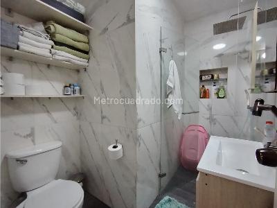 Casa de 5 alcobas en venta en Calasanz, Medellín, 450 m² · foto 4 de 14