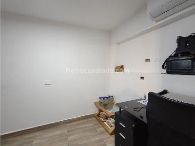 Casa de 5 alcobas en venta en Calasanz, Medellín, 450 m² · foto 8 de 14