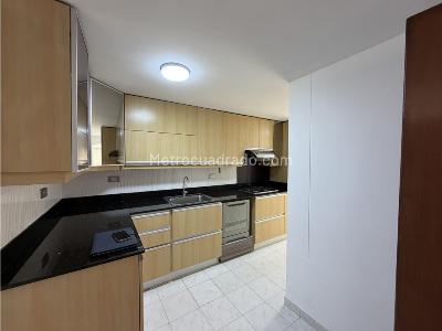 Casa de 4 alcobas en venta en El Chocho, Envigado, 204 m² · foto 11 de 19