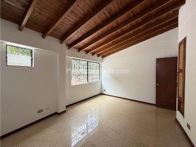 Casa de 4 alcobas en venta en El Chocho, Envigado, 204 m² · foto 12 de 19