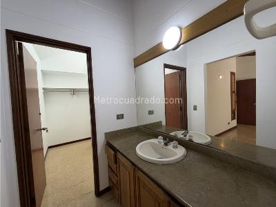 Casa de 4 alcobas en venta en El Chocho, Envigado, 204 m² · foto 13 de 19