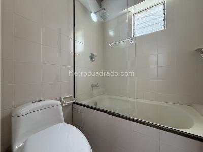 Casa de 4 alcobas en venta en El Chocho, Envigado, 204 m² · foto 15 de 19