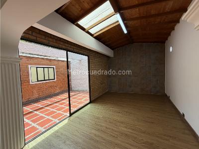 Casa de 4 alcobas en venta en El Chocho, Envigado, 204 m² · foto 3 de 19