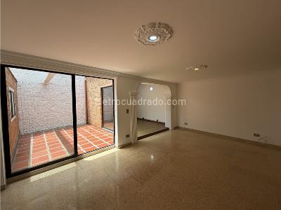 Casa de 4 alcobas en venta en El Chocho, Envigado, 204 m² · foto 5 de 19