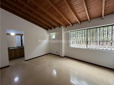 Casa de 4 alcobas en venta en El Chocho, Envigado, 204 m² · foto 7 de 19