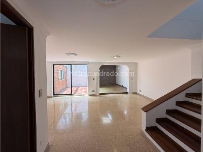 Casa de 4 alcobas en venta en El Chocho, Envigado, 204 m² · foto 8 de 19