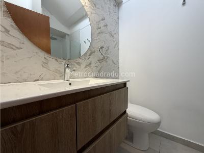 Casa de 4 alcobas en venta en El Chocho, Envigado, 204 m² · foto 9 de 19