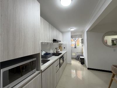 Apartamento de 3 alcobas en venta en El Poblado, Medellín, 88 m² · foto 9 de 18