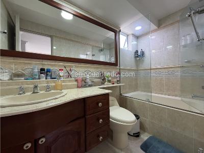 Apartamento de 3 alcobas en venta en El Poblado, Medellín, 88 m² · foto 15 de 18