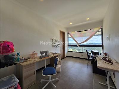 Casa de 5 alcobas en venta en Loma Del Escobero, Envigado, 470 m² · foto 7 de 20