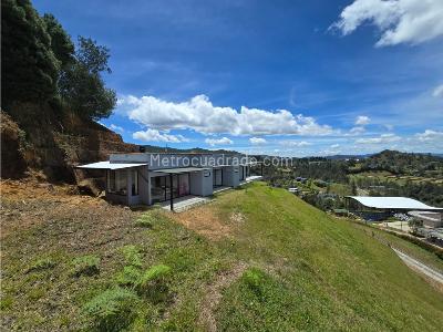 Casa de 5 alcobas en venta en Loma Del Escobero, Envigado, 470 m² · foto 10 de 20