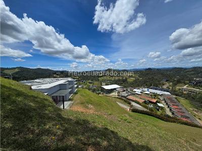 Casa de 5 alcobas en venta en Loma Del Escobero, Envigado, 470 m² · foto 18 de 20