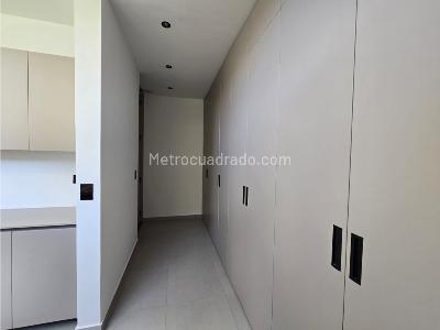 Casa de 4 alcobas en venta en Loma Del Escobero, Envigado, 375 m² · foto 9 de 19