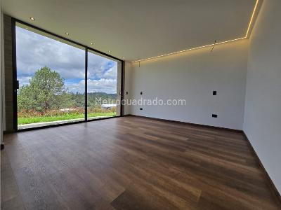Casa de 4 alcobas en venta en Loma Del Escobero, Envigado, 375 m² · foto 13 de 19