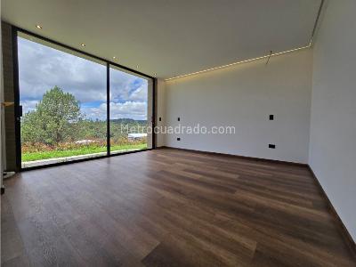 Casa de 4 alcobas en venta en Loma Del Escobero, Envigado, 375 m² · foto 16 de 19