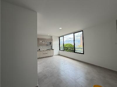 Apartamento en venta en Prado Centro, Medellín · foto 2 de 8