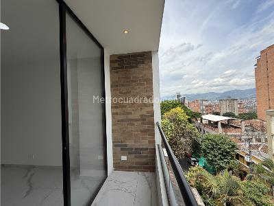Apartamento de 2 alcobas en venta en Prado Centro, Medellín, 69 m² · foto 4 de 13