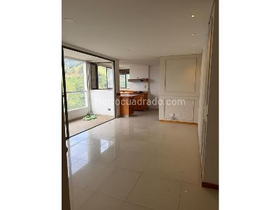 Apartamento de 3 alcobas en venta en Loma De San Jose, Sabaneta, 105 m² · foto 2 de 20