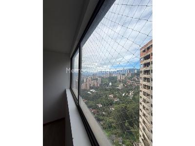 Apartamento de 3 alcobas en venta en Loma De San Jose, Sabaneta, 105 m² · foto 19 de 20