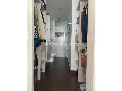 Apartamento de 2 alcobas en venta en Las Lomitas, Sabaneta, 80 m² · foto 11 de 20