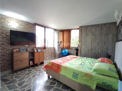 Apartamento en venta en Simon Bolivar, Medellín · foto 8 de 19