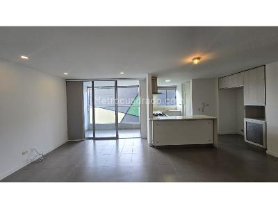 Apartamento de 2 alcobas en arriendo en El Poblado, Medellín, 90 m² · foto 2 de 15