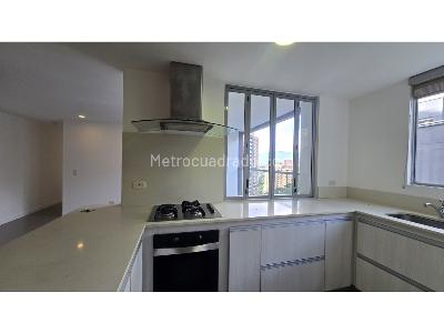 Apartamento de 2 alcobas en arriendo en El Poblado, Medellín, 90 m² · foto 6 de 15
