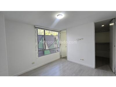 Apartamento de 2 alcobas en arriendo en El Poblado, Medellín, 90 m² · foto 13 de 15