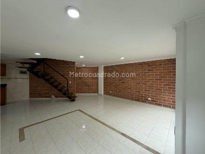 Apartamento de 3 alcobas en arriendo en Loma Del Indio, Medellín, 100 m² · foto 3 de 13