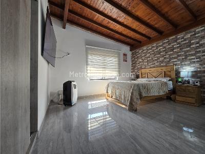 Casa de 3 alcobas en venta en Laureles, Medellín, 163 m² · foto 8 de 12