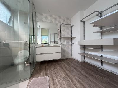 Apartamento en arriendo en Milla De Oro, Medellín · foto 9 de 10