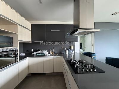 Apartamento en arriendo en Milla De Oro, Medellín · foto 6 de 12