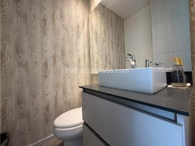 Apartamento en arriendo en Milla De Oro, Medellín · foto 8 de 12