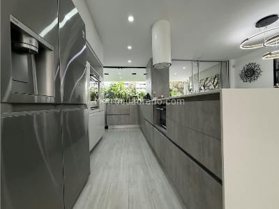 Apartamento en venta en El Poblado, Medellín · foto 10 de 20
