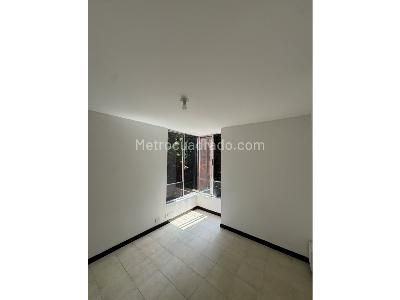 Apartamento en venta en El Poblado, Medellín · foto 3 de 10