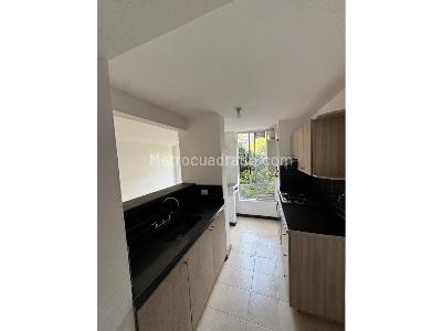 Apartamento en venta en El Poblado, Medellín · foto 4 de 10