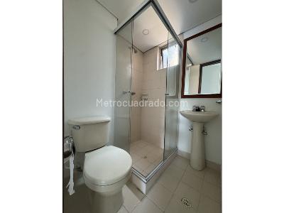 Apartamento en venta en El Poblado, Medellín · foto 8 de 10